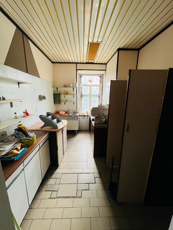 negozio in vendita ad Aulla