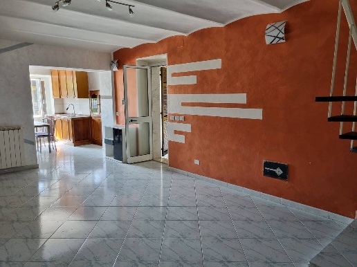 casa semindipendente in vendita ad Aulla