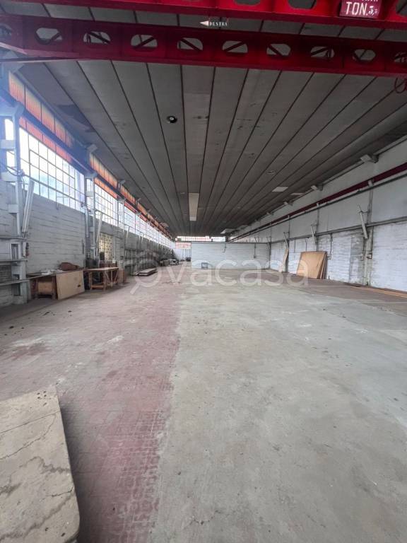 locale commerciale in vendita ad Aulla