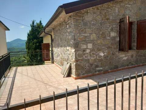 casa indipendente in vendita ad Aulla
