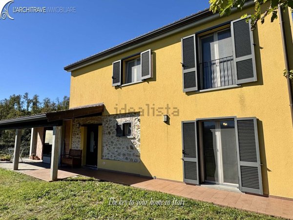 casa indipendente in vendita ad Aulla