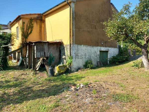 casa indipendente in vendita ad Aulla