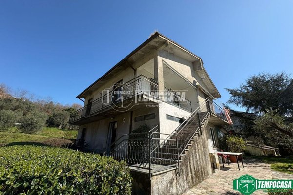 casa indipendente in vendita ad Aulla