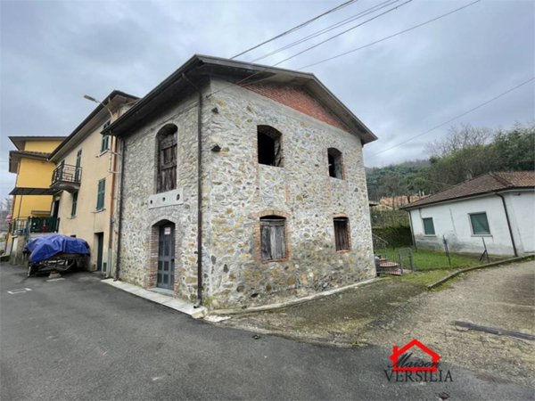 casa indipendente in vendita ad Aulla