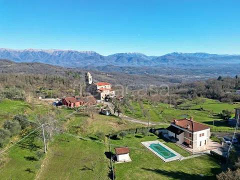 casa indipendente in vendita ad Aulla