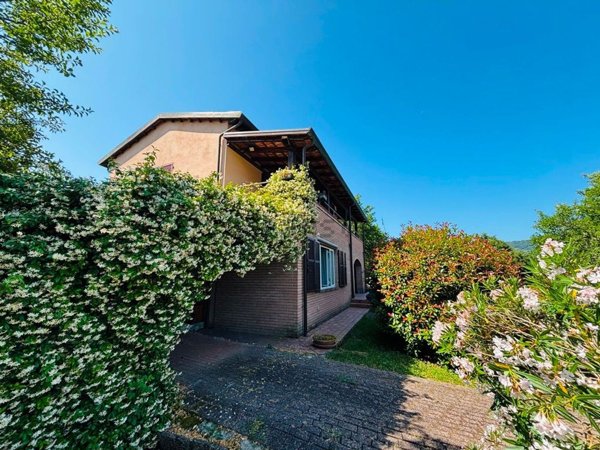 casa indipendente in vendita ad Aulla