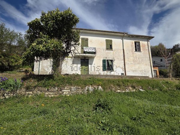 casa indipendente in vendita ad Aulla