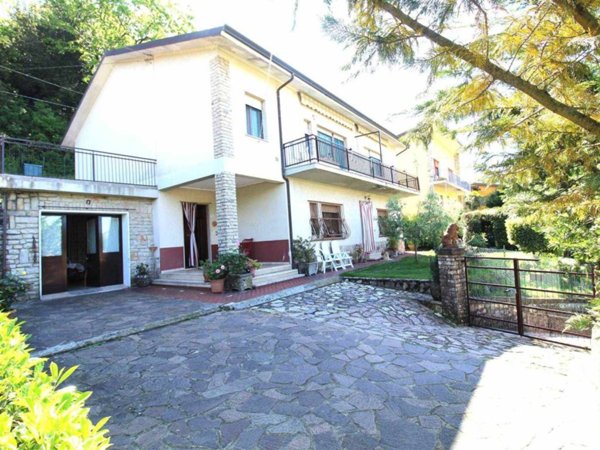 casa indipendente in vendita ad Aulla