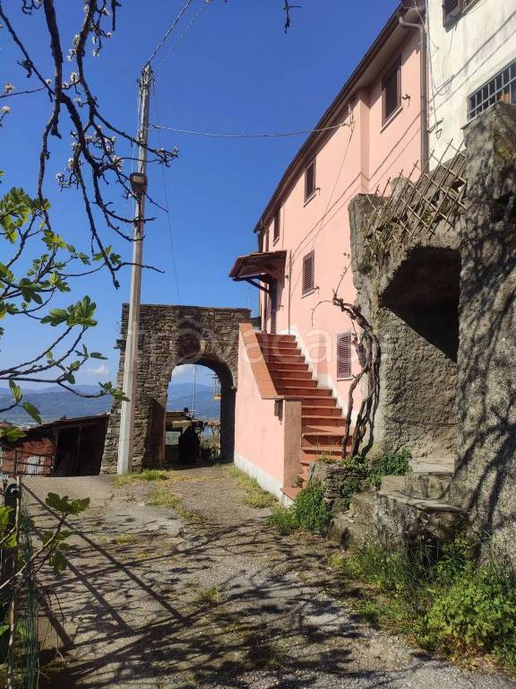 casa indipendente in vendita ad Aulla