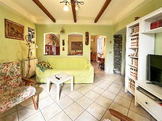 casa semindipendente in vendita ad Aulla