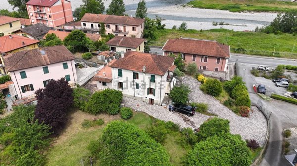 casa indipendente in vendita ad Aulla