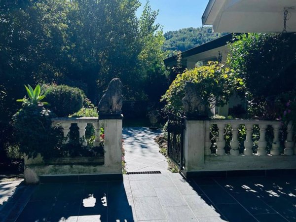 casa indipendente in vendita ad Aulla