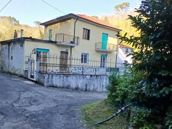 casa indipendente in vendita ad Aulla
