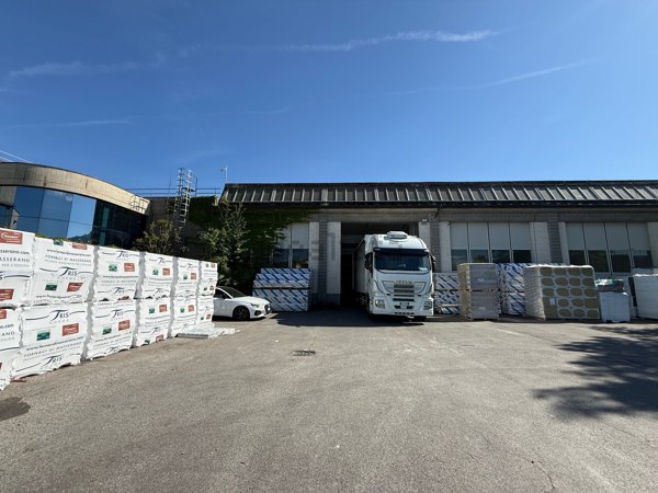 capannone in vendita ad Aulla