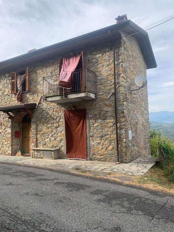 casa indipendente in vendita ad Aulla