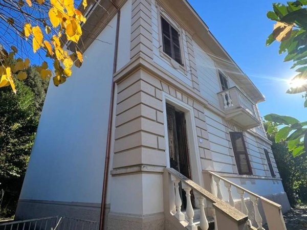casa indipendente in vendita ad Aulla