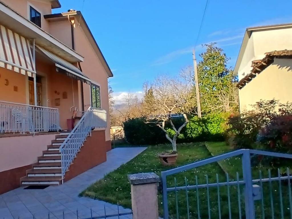 casa indipendente in vendita ad Aulla