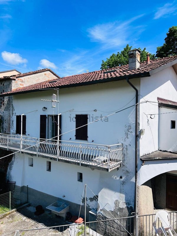 casa semindipendente in vendita ad Aulla
