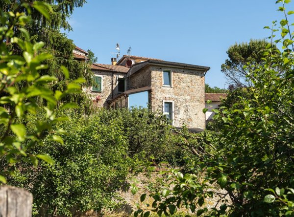 casa semindipendente in vendita ad Aulla