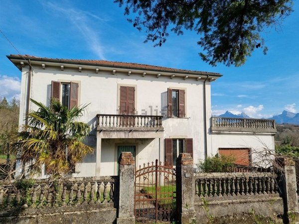 casa indipendente in vendita ad Aulla