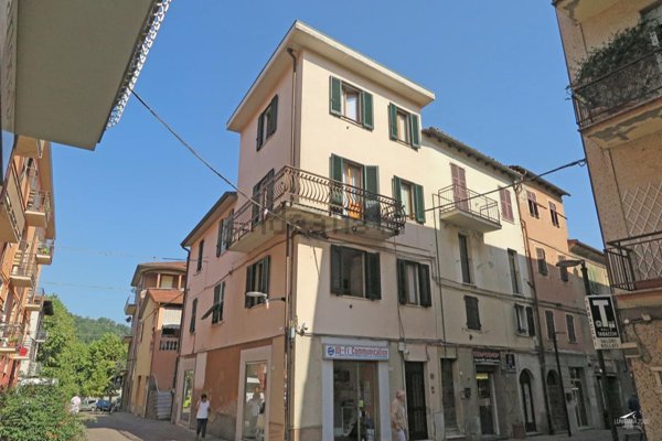 casa semindipendente in vendita ad Aulla