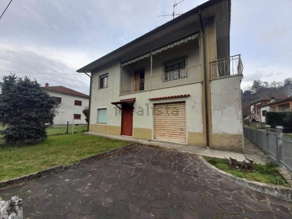 casa indipendente in vendita ad Aulla