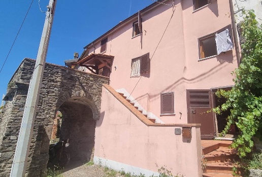 casa indipendente in vendita ad Aulla