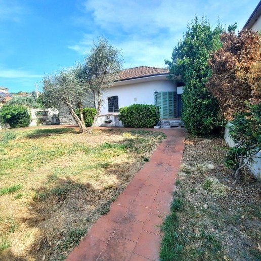 casa indipendente in vendita ad Aulla