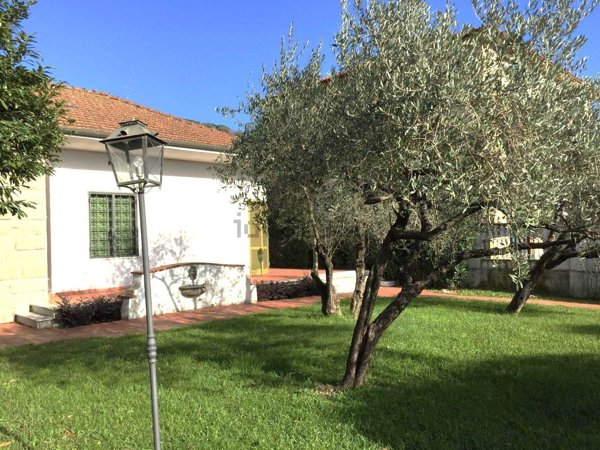 casa indipendente in vendita ad Aulla