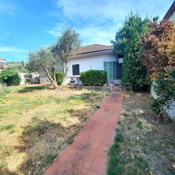 casa indipendente in vendita ad Aulla