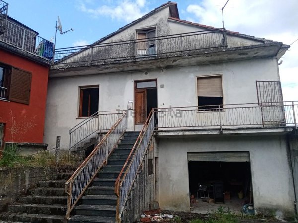 casa indipendente in vendita ad Aulla