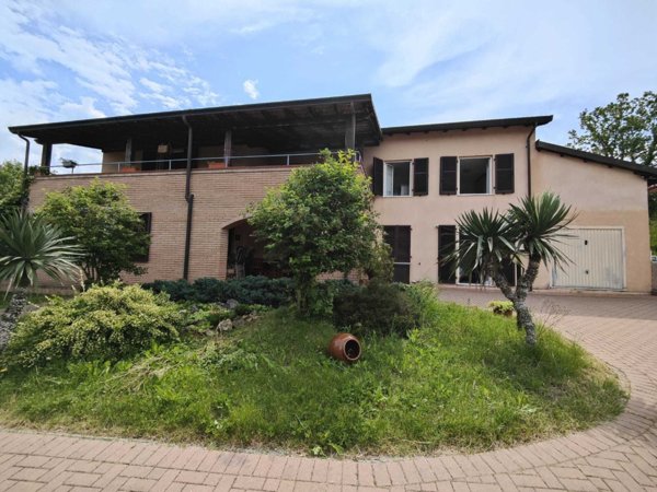 casa indipendente in vendita ad Aulla