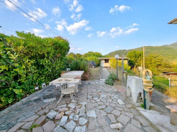 casa indipendente in vendita ad Aulla