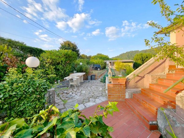 casa indipendente in vendita ad Aulla
