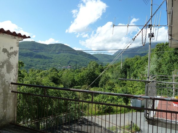 casa indipendente in vendita a Bagnone