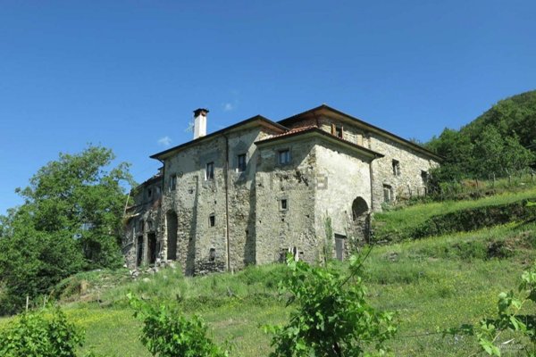 casa indipendente in vendita a Bagnone