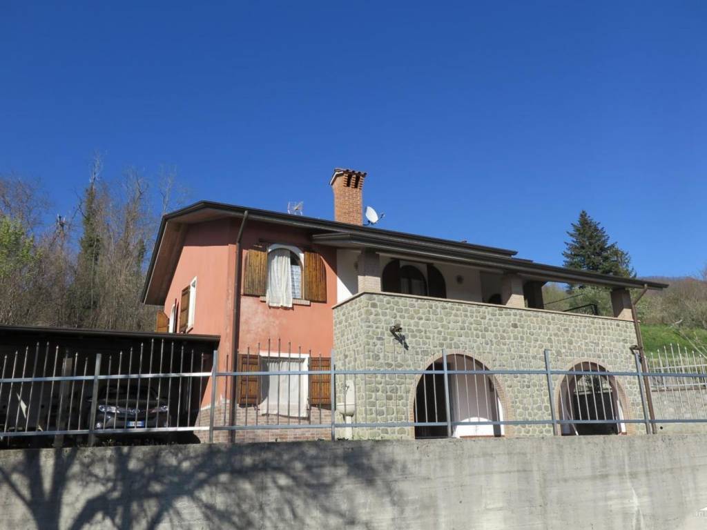 casa indipendente in vendita a Bagnone in zona Vico