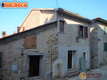 casa indipendente in vendita a Bagnone