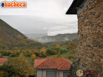 casa indipendente in vendita a Bagnone