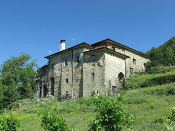 locale di sgombero in vendita a Bagnone