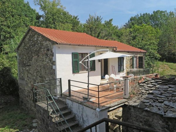casa indipendente in vendita a Bagnone