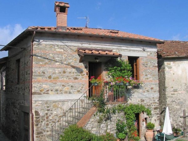 casa indipendente in vendita a Bagnone