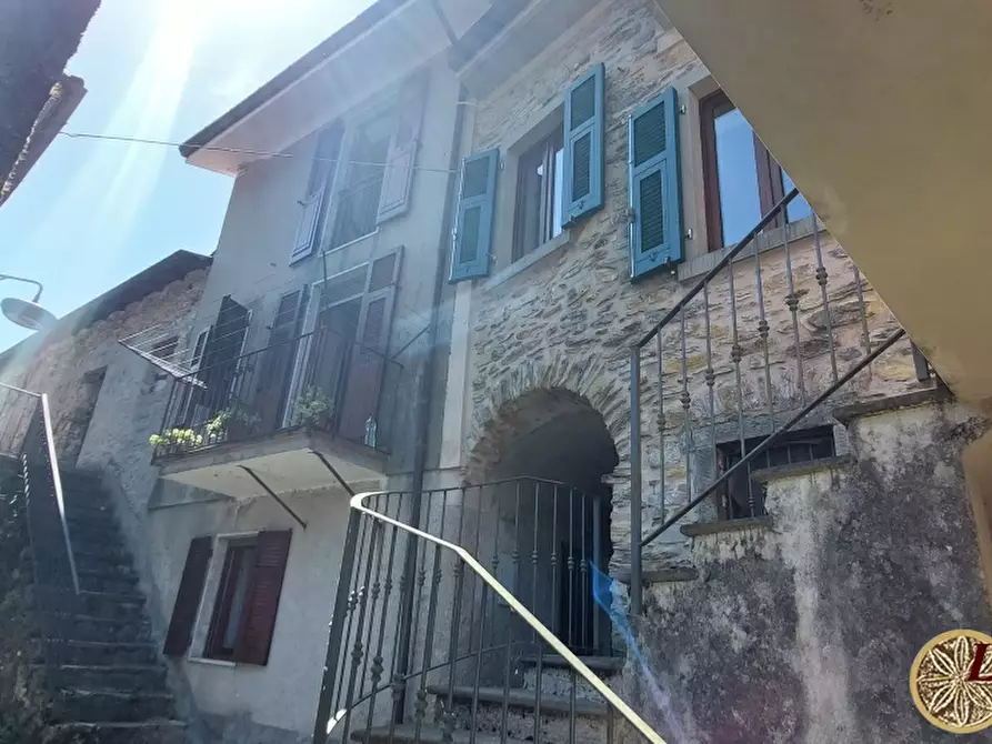 casa indipendente in vendita a Bagnone in zona Lusana
