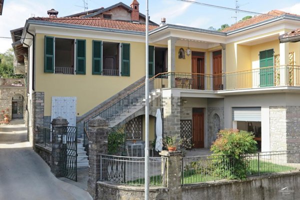 casa semindipendente in vendita a Bagnone