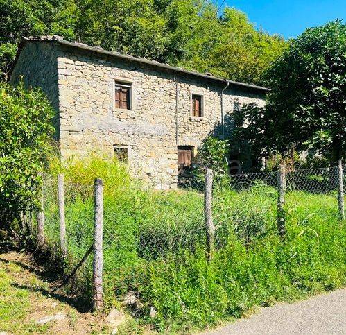 casa indipendente in vendita a Bagnone