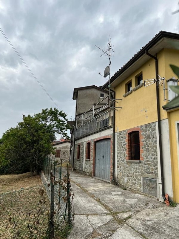 casa indipendente in vendita a Bagnone in zona Gabbiana