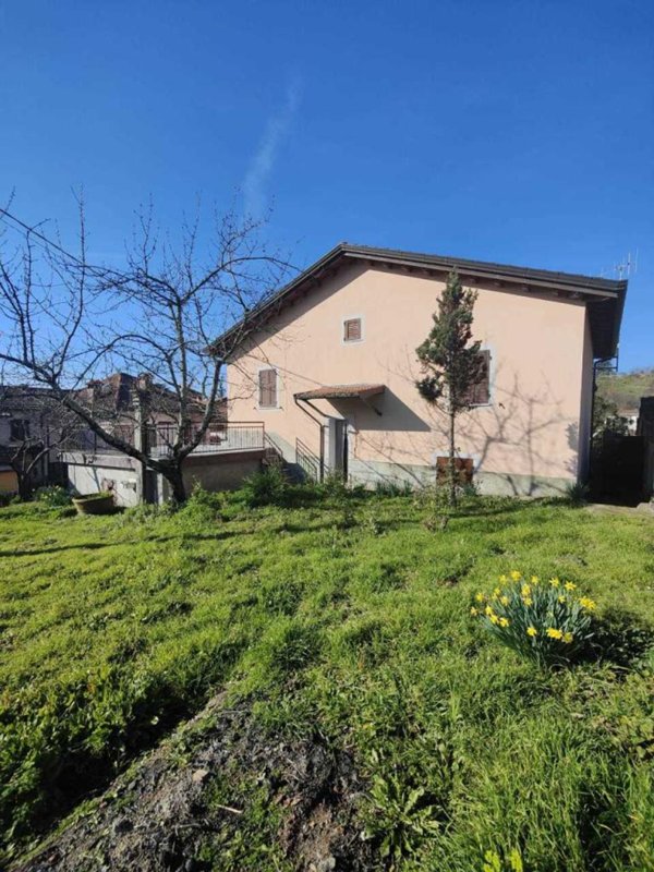 casa indipendente in vendita a Bagnone in zona Gabbiana