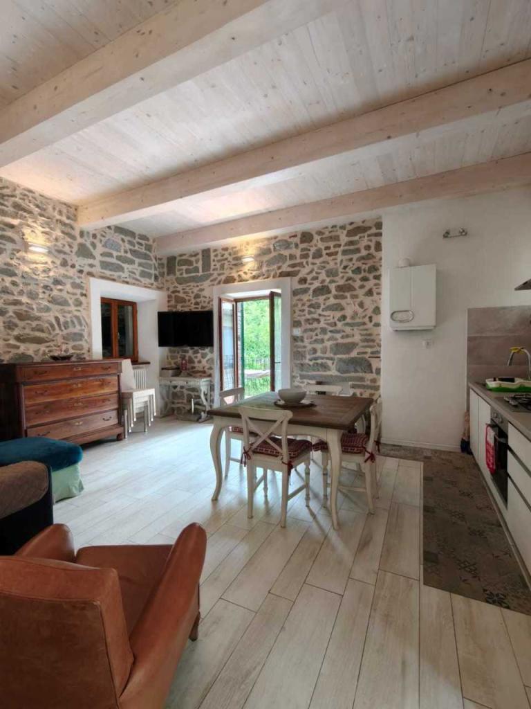 casa indipendente in vendita a Bagnone in zona Vico