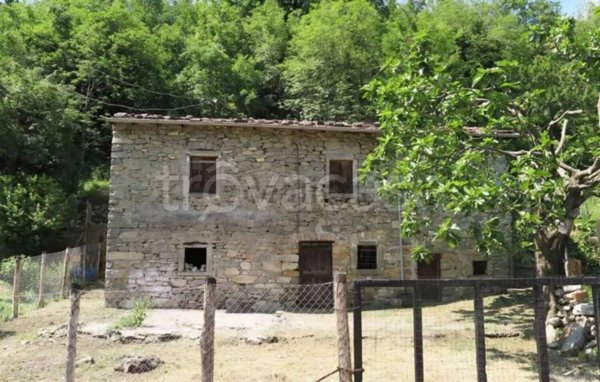 casa indipendente in vendita a Bagnone in zona Vico