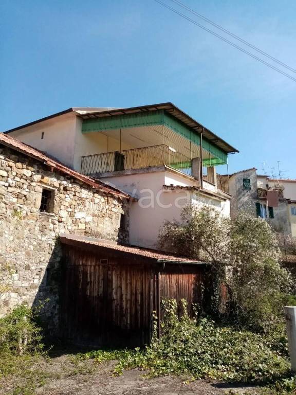 casa indipendente in vendita a Bagnone in zona Vico